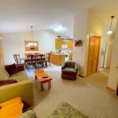 Red Pines - Elk Lake Condo #2
