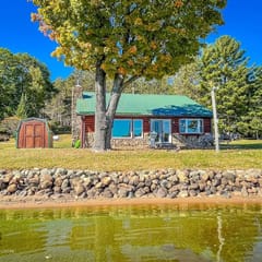 Pike Shores Lakeside Getaway