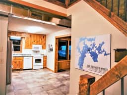 Peace & Pines Hideaway - Image 5