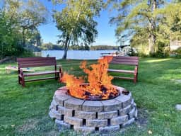 Lakeside Lodging # 2 - Image 4