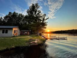 Lakeside Lodging - All 6 Cabins - Image 5