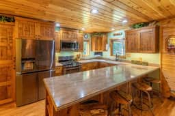 Round Lake Retreat - Image 4