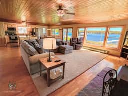 Pike Shores Lakeside Getaway - Image 4