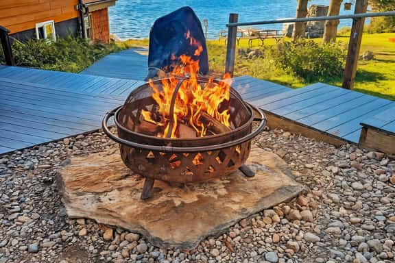 Lakeview Lodge - Image 1