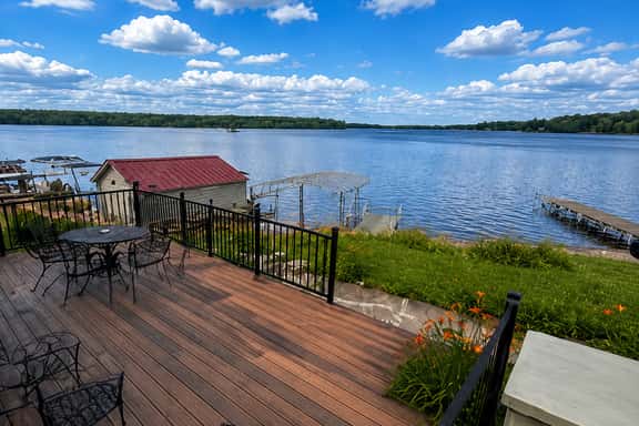 Lakeview Retreat - Image 1