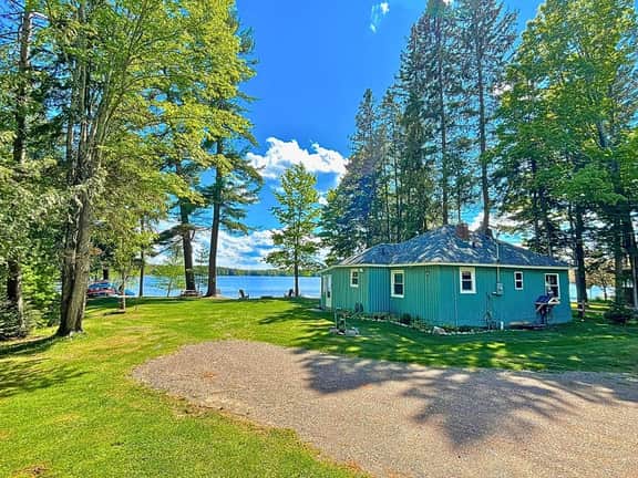 Lakeshore Pines - Image 5