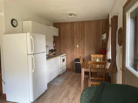 Lakeside Lodging # 4 - Image 5