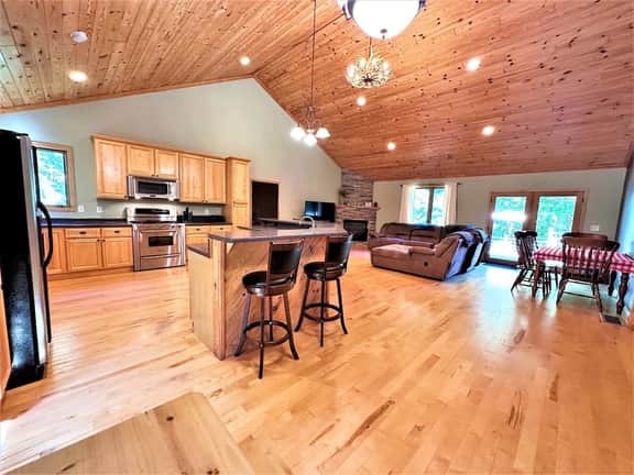 Elk Lodge - Image 2