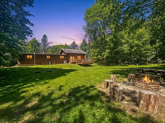 Elk Lodge - Image 1
