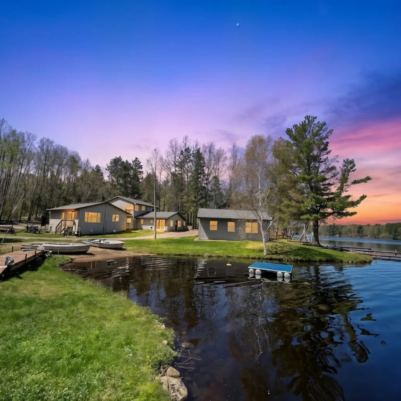 Lakeside Lodging - All 6 Cabins