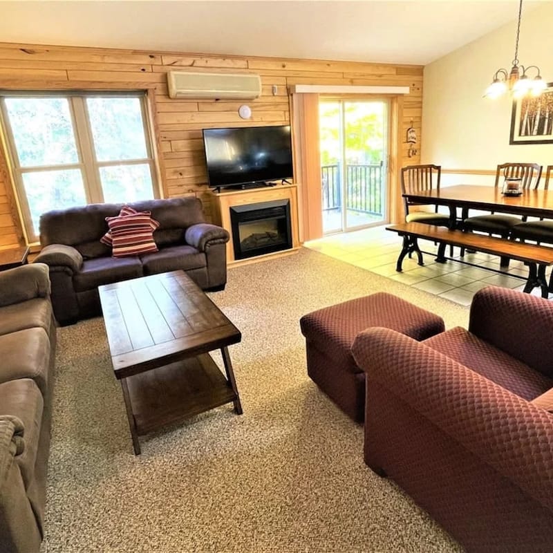 Red Pines - Elk Lake Condo #4